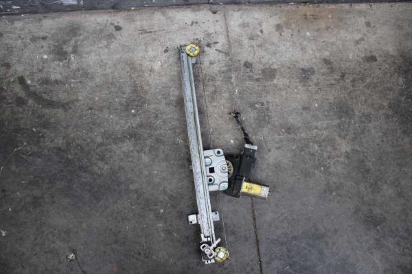 LEVE VITRE ELECTRIQUE AVANT GAUCHE CITROEN JUMPER / PEUGEOT BOXER / FIAT DUCATO 2006+ - Vue 1